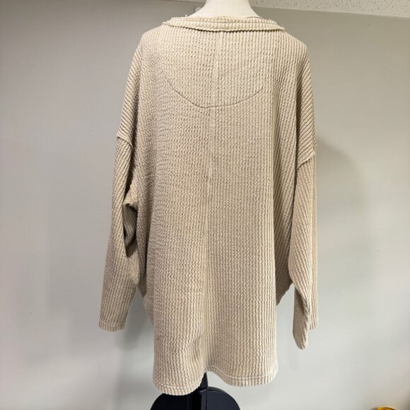 FREE PEOPLE Oversized V-Neck Tan Sweatshirt - Picture 3 of 9